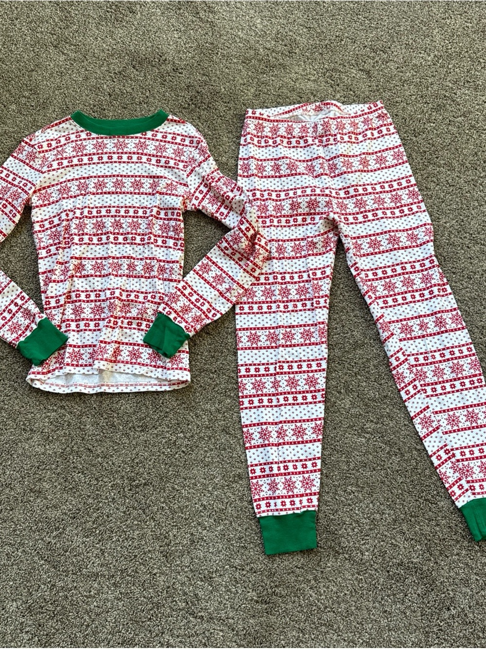 Carters Adult Small Red & White Holiday Fair Isle Pajama Set with Green Trim EUC